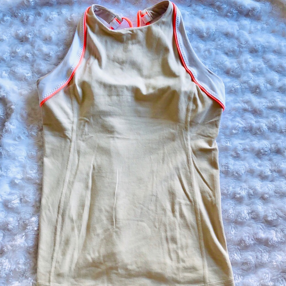 Lululemon top